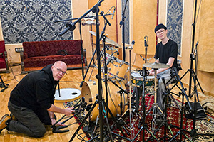 Miko Moon and Marcin Szwajcer during preparation for a recording session